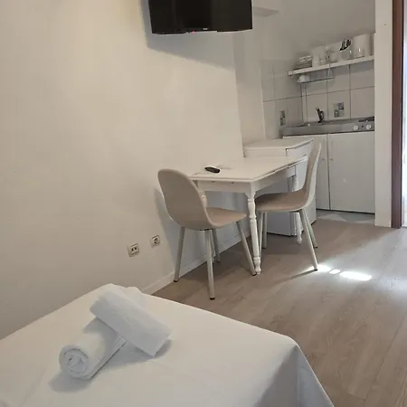 Apartman Maja *